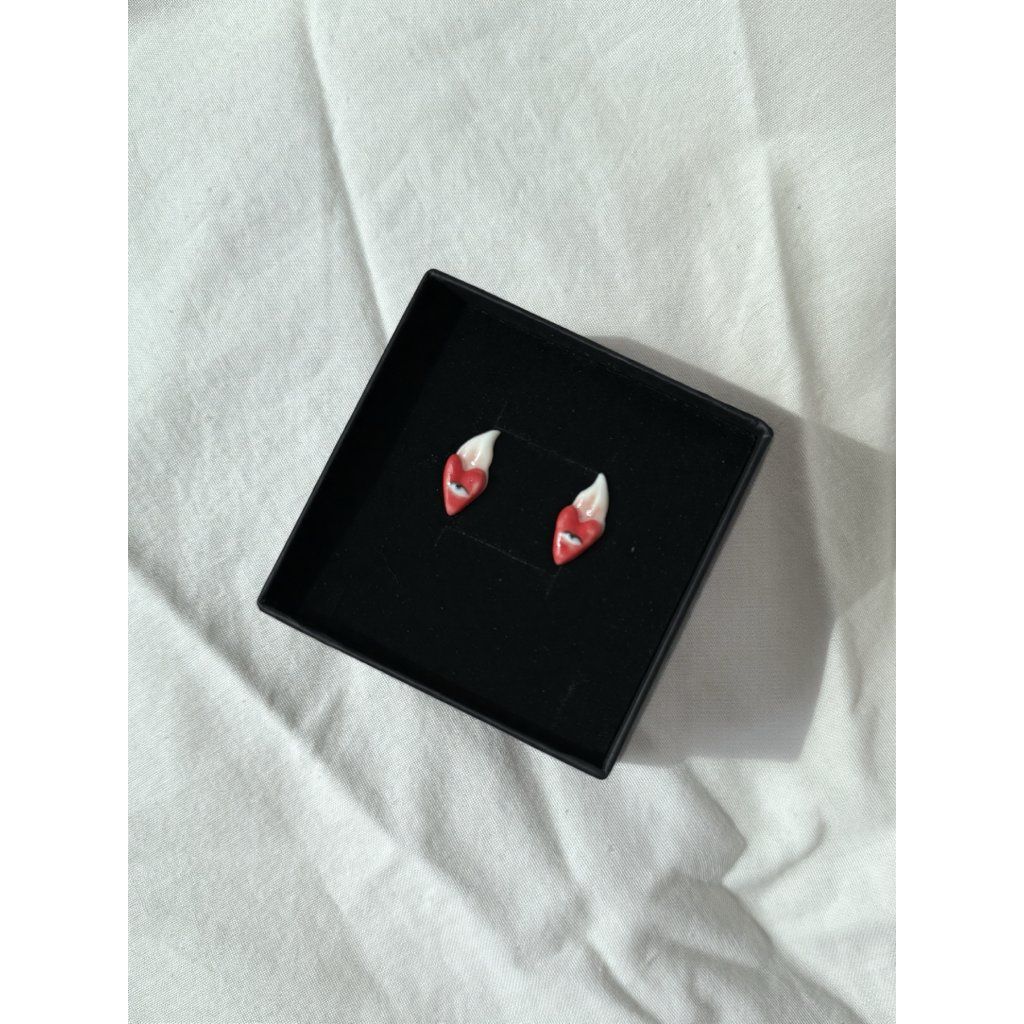 Earrings Medieval Eye mini red